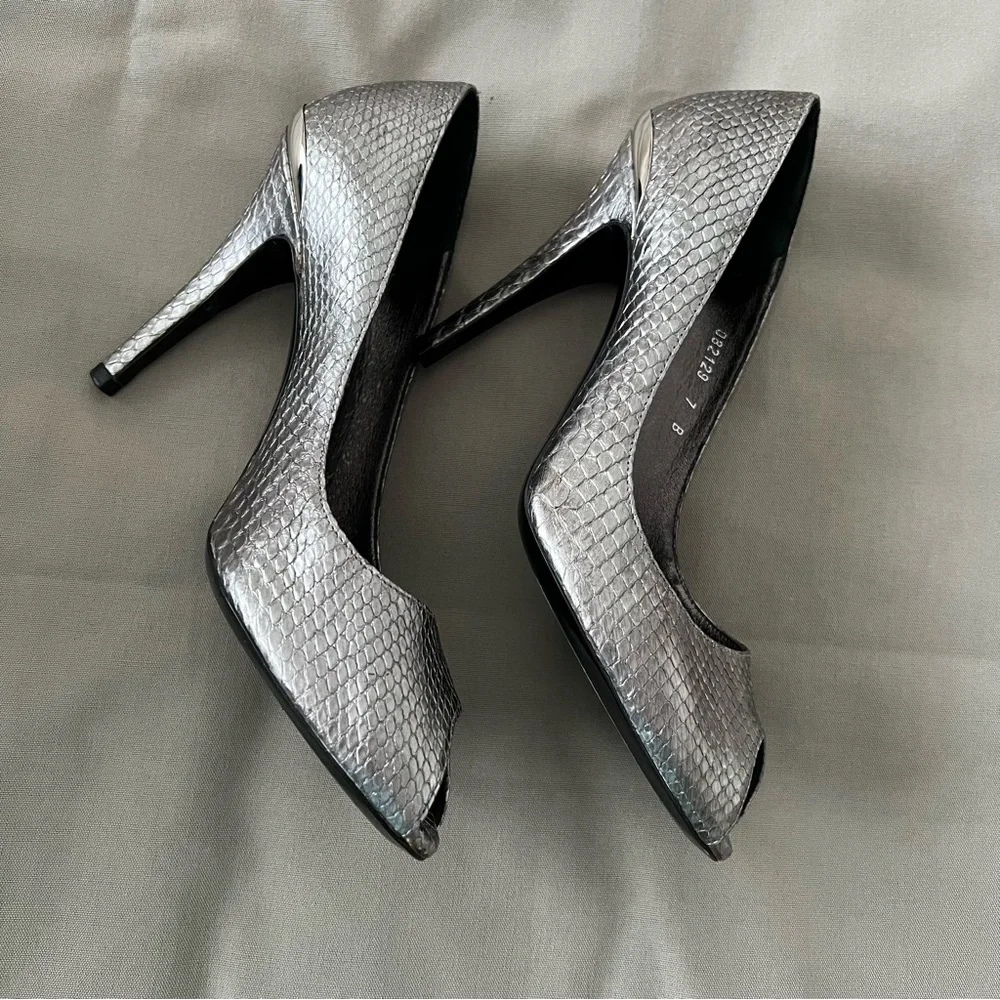 Ralph Lauren Purple Label Collection Silver Snake Print Textured Heels 7B